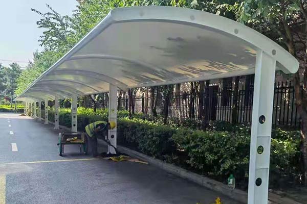 哈爾濱張拉膜破損了怎么辦？維修與保養指南